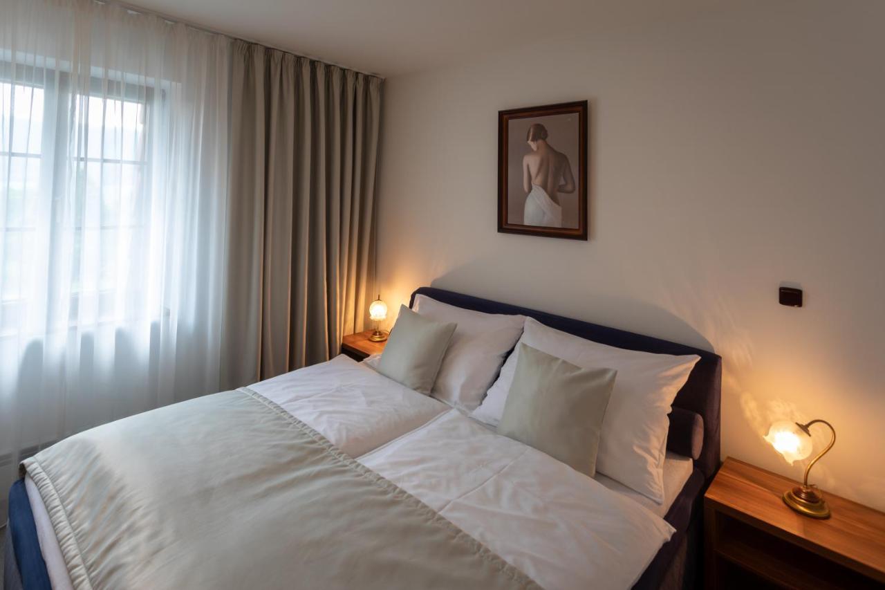 Hotel Zamecek Pod Hradem Stary Jicin 111 Exteriör bild