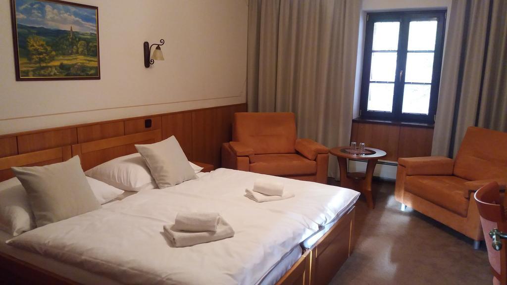 Hotel Zamecek Pod Hradem Stary Jicin 111 Exteriör bild